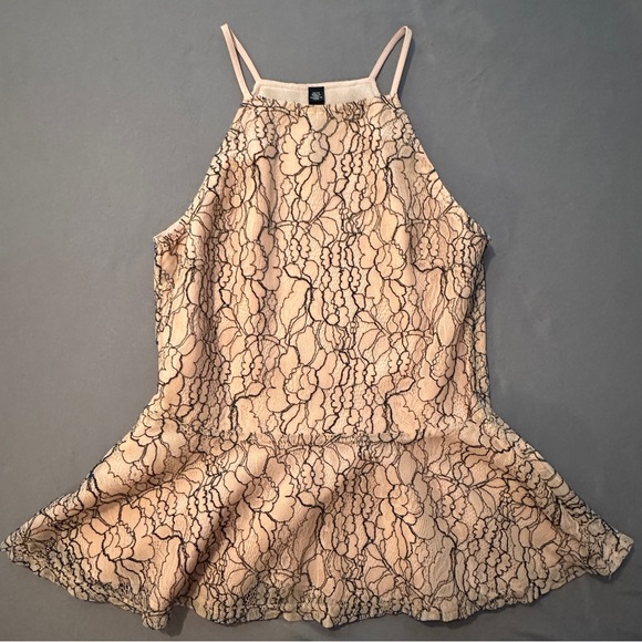 Design Lab Top - Picture 1 of 4